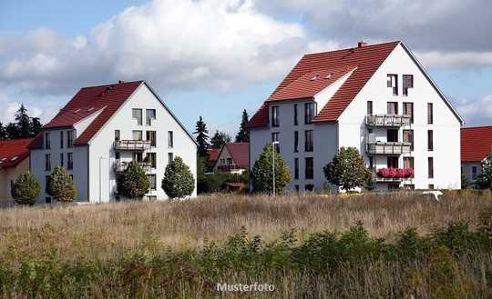 Kleines Wohn-/Geschäftshaus