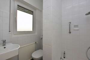 Sonnige, großzügige 4-Zimmer Wohnung in Stuttgart Uhlbach – Die vollständige Adresse der Immobilie erhältst du vom Anbieter., 70329 Uhlbach, Stuttgart – Vorschaubild 24