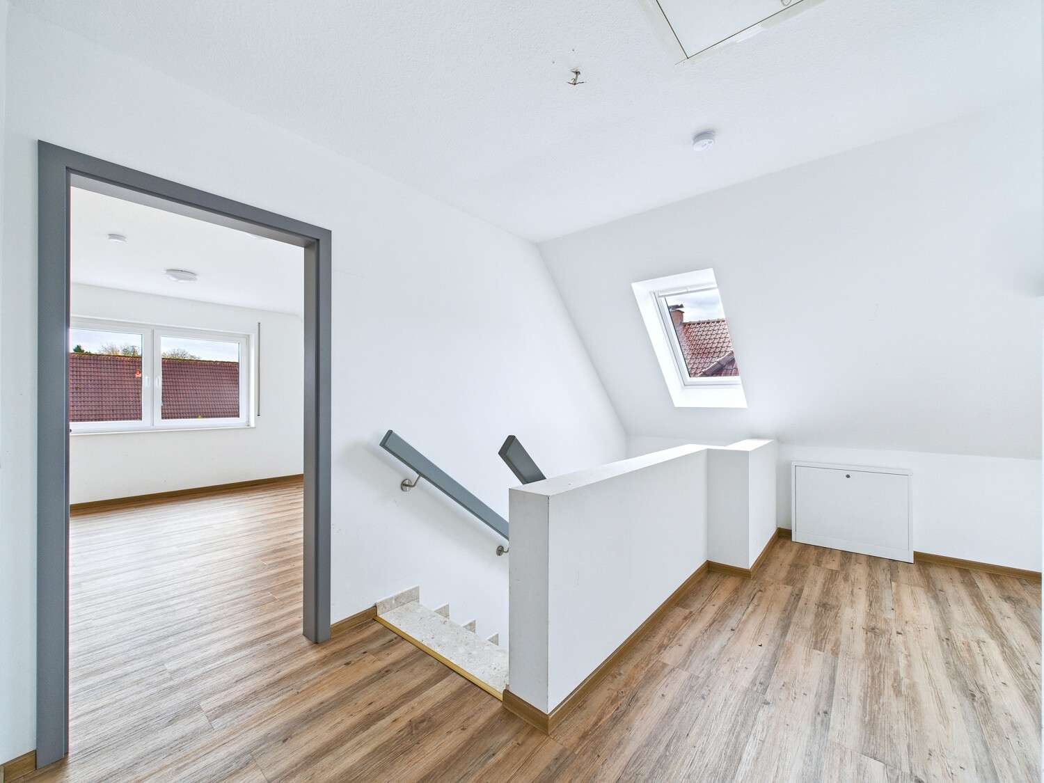 Immobilie in Leezdorf - Neuwertiges Zweifamilienhaus in ruhiger Lage von Leezdorf - Bild 3