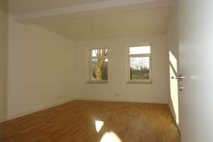 Moderne 2-Raum-Wohnung mit Balkon in ruhiger Lage! – Lutherstr. 5b, 39112 Sudenburg, Magdeburg – Vorschaubild 1