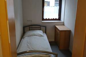 Denkmal-Highlight nahe Erlangen: Großzügige 5-Zimmer-Wohnung mit hohem Steuerspar-Potenzial! – Forchheimer Straße 7, 91083 Baiersdorf – Vorschaubild 13