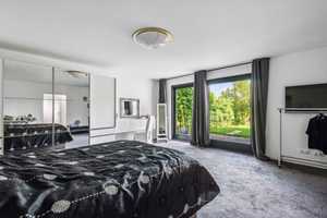 Luxuriöses Architektenhaus mit Spa-Bereich und Parkgrundstück im Rheingau-Taunus – Rheingau-Taunus-Kreis – Vorschaubild 14
