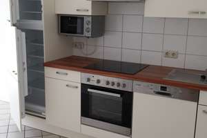 Geschmackvolle Wohnung mit drei Zimmern sowie Loggia und Einbauküche in Lübeck – Rigastraße 9, 23560 Sankt Jürgen, Lübeck – Vorschaubild 3
