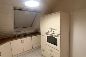 Alltagstaugliche 3,5-Zimmer- Dachgeschosswohnung mit Balkon und Stellplatz in Duisburg  – Beecker Straße 265, 47166 Alt-Hamborn, Duisburg – Vorschaubild 10