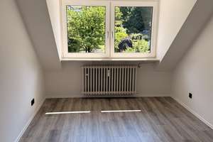 Exklusives Wohnen am Toelleturm - Charmante Dreizimmer-Dachgeschosswohnung mit EBK und Stellplatz – Obere Lichtenplatzer Str. 237, 42287 Barmen, Wuppertal – Vorschaubild 6