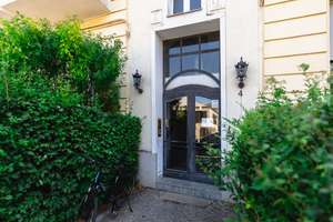 Erstbezug über den Dächern Berlins: 3-Zi Altbau mit Balkon, 3.45m hohe Decken+Stuck, Provisionsfrei – Wallenbergstrasse 2-4, 10713 Wilmersdorf, Berlin – Vorschaubild 3