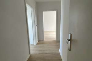 Willkommen in Ihrem neuen Zuhause: 3-Zi.-Wohnung mit Balkon – Müggelheimer Straße 4, 12555 Köpenick, Berlin – Vorschaubild 2