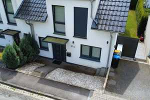Geräumiges und neuwertiges 5-Zimmer-Haus mit gehobener Innenausstattung in Wülfrath - Rohdenhaus  – Rohdenhauser Busch 31 b, 42489 Mettmann (Kreis) – Vorschaubild 1