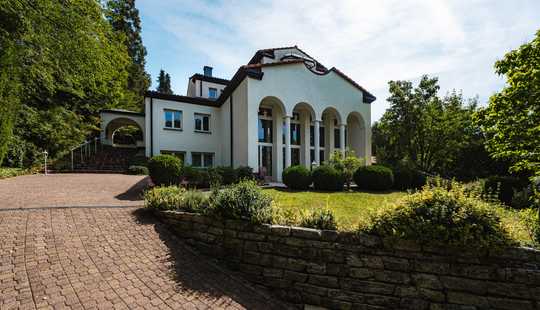 Bild von Repräsentatives und prachtvolles Anwesen in Königstein!