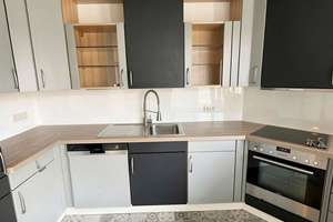 Großzügige lichtdurchflutete 2,5-Zimmer-Maisonette-Wohnung mit sonniger Dachterrasse