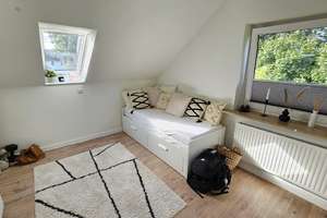 *Attraktives Zweifamilienhaus mit großem Garten und Wohlfühlatmosphäre* – Die vollständige Adresse der Immobilie erhältst du vom Anbieter., 25497 Prisdorf – Vorschaubild 7