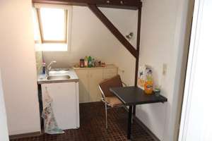 Ab 01.06.2026 oder später: Helle 2-Zimmer-Dachgeschoss-Wohnung im Grünen  – Henri-Dunant-Str. 20, 40474 Lohausen, Düsseldorf – Vorschaubild 8