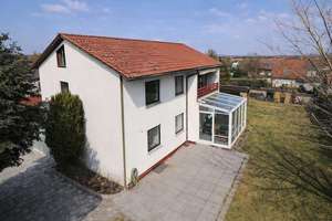 Kapitalanlage oder zur Eigennutzung -  Zweifamilienhaus mit Wintergarten, Balkon und großem Garten – Die vollständige Adresse der Immobilie erhältst du vom Anbieter., 84076 Pfeffenhausen – Vorschaubild 25