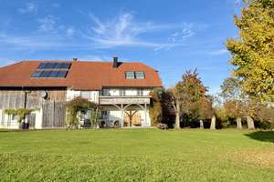 Zauberhafte Landhausvilla mit Künstlerwerkstatt, großzügigen Rückgebäude, Bergblick, Seenähe – Die vollständige Adresse der Immobilie erhältst du vom Anbieter., 83329 Waging am See – Vorschaubild 6