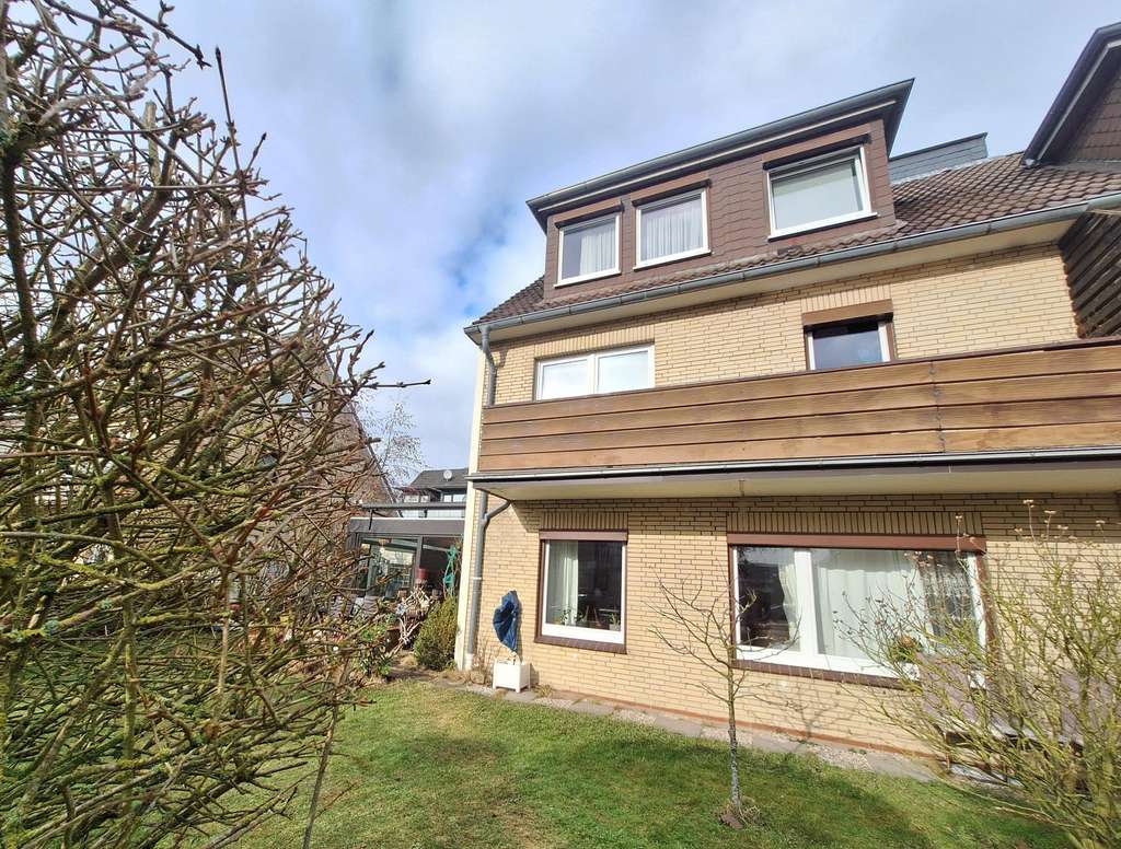 Immobilie in Büsum - Ob Eigenheim oder 3 Ferienwohnungen, hier ist alles möglich - Bild 2