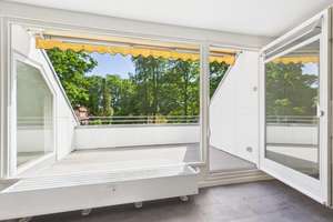Lichtdurchflutete Dachgeschoss-Oase - Ruhe & Privatsphäre in Klein Flottbek – Die vollständige Adresse der Immobilie erhältst du vom Anbieter., 22609 Osdorf, Hamburg – Vorschaubild 13