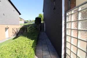 Doppelhaushälfte in gepflegter, ruhiger Wohnlage von Hattingen-Welper. Mit Garage und Garten. – Ludwig-Zamenhof-Straße 11, 45527 Hattingen – Vorschaubild 8