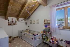 Exklusive Dachgeschosswohnung mit Weitblick - Stilvolles Wohnen in ruhiger Lage von Penzberg – Sophie-Scholl-Straße 19, 82377 Penzberg – Vorschaubild 8