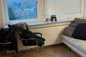 Stilvolle, vollständig renovierte 2-Zimmer-Wohnung mit EBK in Bremerhaven