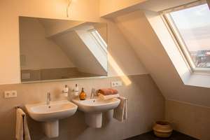 Urbaner Rückzugsort mit Charakter – exklusive Dachgeschosswohnung mit Domblick – Die vollständige Adresse der Immobilie erhältst du vom Anbieter., 99084 Altstadt, Erfurt – Vorschaubild 5