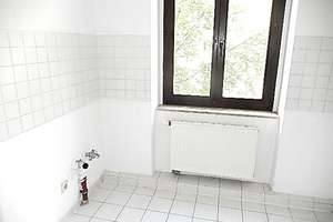 2 R.Whg. Chemnitz Kaßberg , Lift, lichtdurchflutet, Laminat, Bad mit Wanne, Küche mit Fenster, – Franz-Mehring-Straße 2, 9112 Kaßberg, Chemnitz – Vorschaubild 16