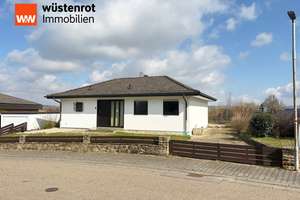 Perfekter Bungalow in angenehmer Lage in Sinsheim-Dühren! – Die vollständige Adresse der Immobilie erhältst du vom Anbieter., 74889 Sinsheim – Vorschaubild 1