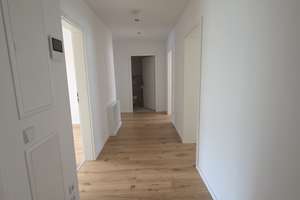 ++Hochwertige 4 Zi. Whg mit Balkon u. neuer Einbauküche++ – Körnerstraße 21, 9130 Sonnenberg, Chemnitz – Vorschaubild 9