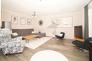 !! Traumhaus in C-Rabenstein !! Exklusive Doppelhaushälfte mit Garage, Terrasse und Garten – Riedbachweg 70, 9117 Rabenstein, Chemnitz – Vorschaubild 4
