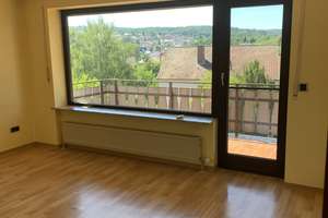 Herrlicher Ausblick und lichtdurchflutet! Ruhige 3-Zimmer Wohnung, Bad Kissingen (Garitz, Altenberg) – Eichenstraße 5, 97688 Bad Kissingen – Vorschaubild 4