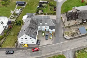 Unmittelbar am Nürburgring: Mehrfamilienwohnhaus mit Potential – Ahrweiler (Kreis) – Vorschaubild 3