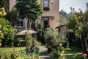 VERKAUFT *Paul & Partner* HAUS, GARTEN UND NACHBARGRUNDSTÜCK ! ! – Frankfurt am Main – Vorschaubild 3