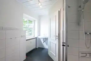 Architektenvilla mit Blick ins Grün & Einliegerwohnung in Seulbitz, Nähe Lohengrin Therme! – Bayreuth – Vorschaubild 31
