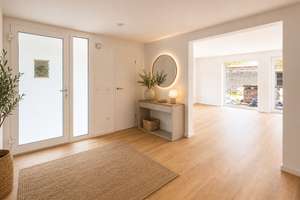 Exklusiver Erstbezug einer hochwertig kernsanierten Maisonettewohnung mit Privatteich & Terrasse – Die vollständige Adresse der Immobilie erhältst du vom Anbieter., 48163 Albachten, Münster – Vorschaubild 2