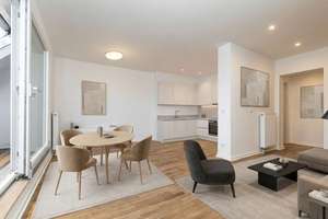 Wohnen über den Dächern – Stilvolle 2-Zimmer-Wohnung mit Loggia und Galerieebene