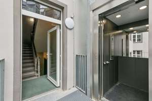 Modernisierte Altbauwohnung mit Aufzug – bezugsfrei in begehrter Friedrichshainer Lage – Die vollständige Adresse der Immobilie erhältst du vom Anbieter., 10245 Friedrichshain, Berlin – Vorschaubild 11