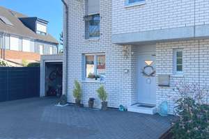 Doppelhaushälfte in Köln-Wahn zu verkaufen: Modernes und außergewöhnliches Haus. – Die vollständige Adresse der Immobilie erhältst du vom Anbieter., 51147 Wahn, Köln – Vorschaubild 4