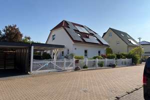 Modernes energieeffizientes Familienhaus mit PV-Anlage, Wallbox & Smart Home in ruhiger Lage