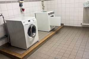 Großzügige 3-Zimmer-Wohnung mit neuer Einbauküche und Balkon – Freischützstraße 25, 81927 Englschalking, München – Vorschaubild 9