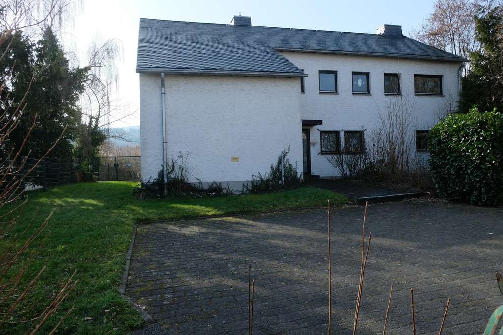 Immobilie in Nickenich - Mehrgenerationen oder Wohnen und Arbeiten unter einem Dach in Nickenich - Bild 0