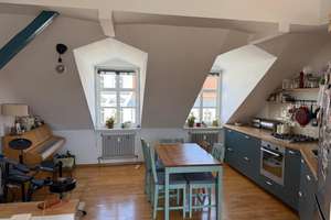 Zuhause mit vier Zimmern und Balkon über zwei Etagen in Berlin Wedding – Biesentaler Straße 10, 13359 Gesundbrunnen, Berlin – Vorschaubild 2