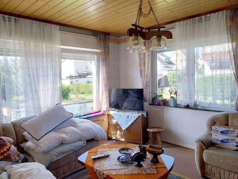 Immobilie in Usingen - 1-2 Familienhaus in Usingen-Wernborn - Bild 1