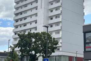Bezugsfreie, helle 3-Zimmer-Wohnung mit zwei Balkonen – nur 100 m vom Hanauer Marktplatz entfernt