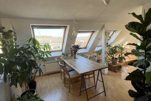 Traumhafte Dachgeschoss-Wohnung über den Dächern Stuttgarts – Die vollständige Adresse der Immobilie erhältst du vom Anbieter., 70197 Hasenberg, Stuttgart – Vorschaubild 3