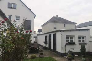 Charmantes Mehrfamilienhaus mit Einliegerwohnung für Mehrgenerationen/Kapitalanleger  – Die vollständige Adresse der Immobilie erhältst du vom Anbieter., 68623 Lampertheim – Vorschaubild 4
