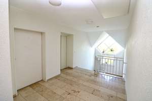 Helle Dachgeschosswohnung mit Aufzug, Balkon & Tiefgarage in Solingen-Wald – Die vollständige Adresse der Immobilie erhältst du vom Anbieter., 42719 Wald, Solingen – Vorschaubild 12