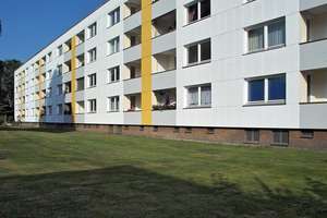 Gepflegt wohnen mit Blick ins Grüne – 3-Zimmer-Wohnung mit sonniger Loggia – Theodor-Heuss-Str. 32, 38444 Detmerode, Wolfsburg – Vorschaubild 1