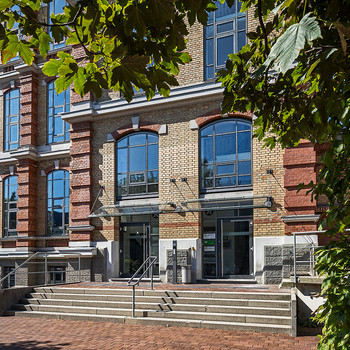 FABRIKSCHLOSS | Moderne Büroflächen in historischem Ambiente