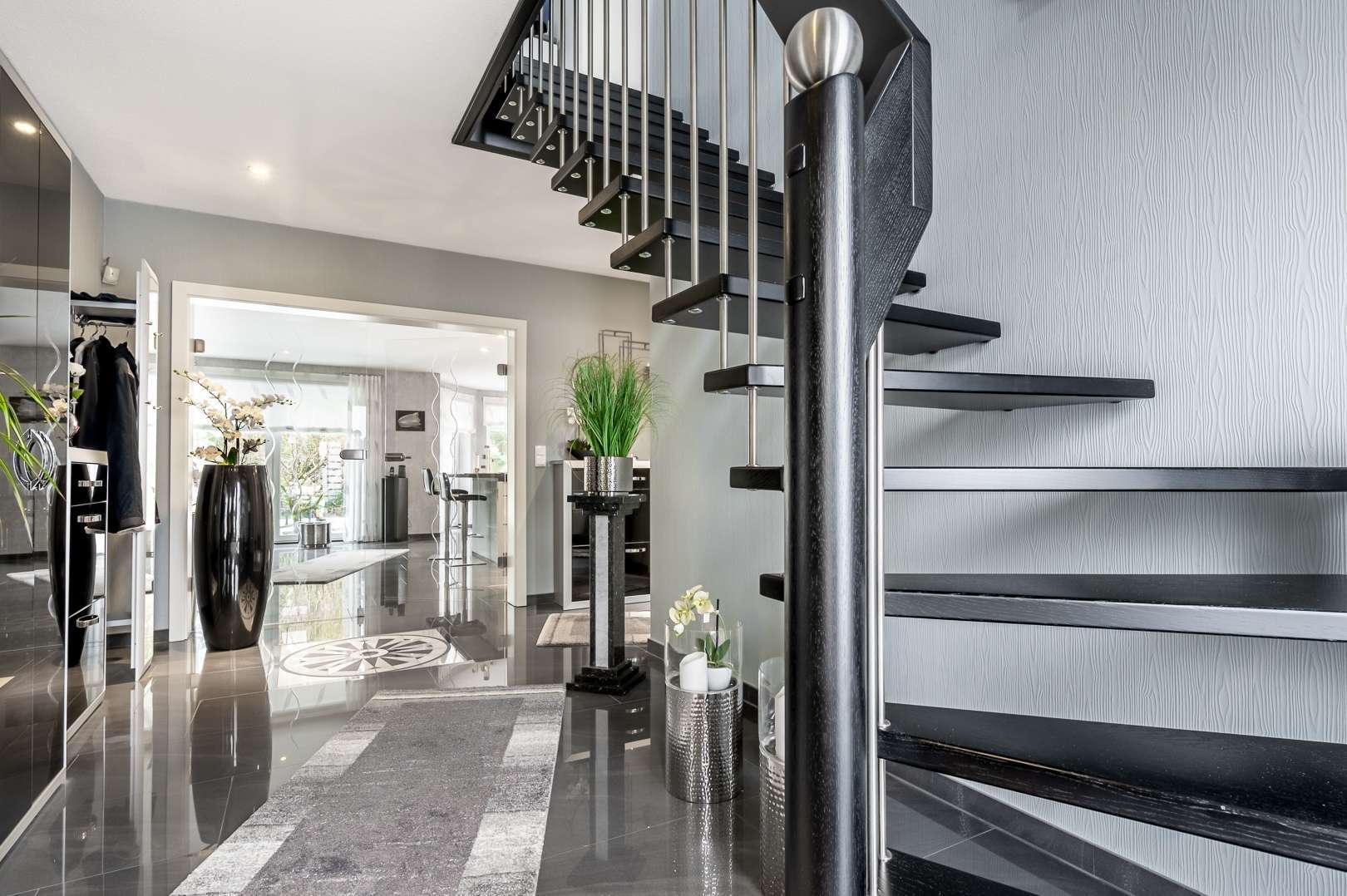 Immobilie in Fockbek - Großes und hochwertiges Einfamilienhaus mit Doppelgarage in gefragter Lage nahe des Fockbeker Sees - Bild 0