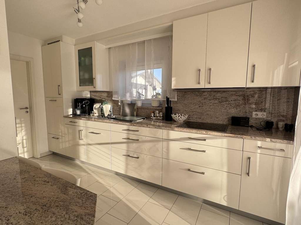 Immobilie in Pfalzgrafenweiler - Hochwertiges Einfamilienhaus – seniorengerecht, energieeffizient & bestens gepflegt - Bild 3