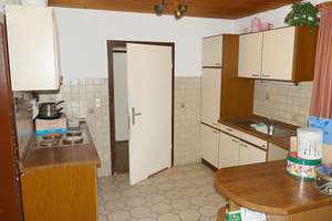 HIER WARTET IHR EINFAMILIENHAUS INKL. NEBENGEBÄUDE MIT POTENZIAL! – Die vollständige Adresse der Immobilie erhältst du vom Anbieter., 94072 Bad Füssing – Vorschaubild 5